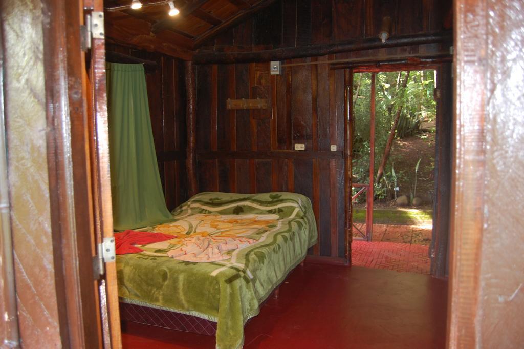 פוארטו איגואסו Panambi Lodge B&B מראה חיצוני תמונה