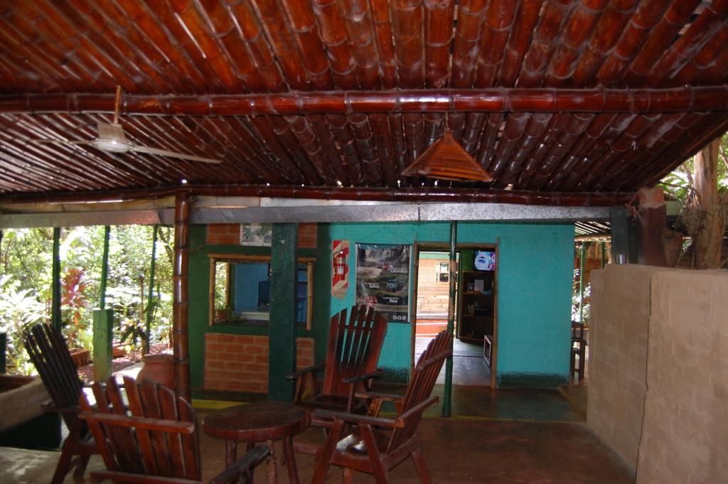 פוארטו איגואסו Panambi Lodge B&B מראה חיצוני תמונה